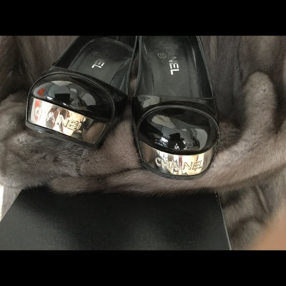 Chanel - Picture 6 of 6